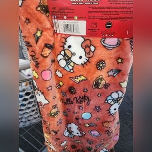 Hello Kitty Hamburger Cloud Throw